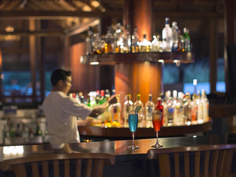 Vilu Bar at Medhufushi Island Resort